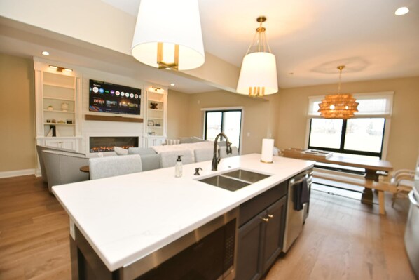 公寓 | 4 多间卧室、高速上网