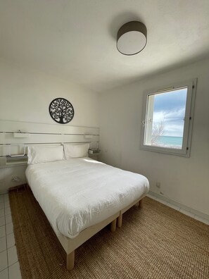 4 chambres, fer et planche à repasser, Wi-Fi gratuit, draps fournis