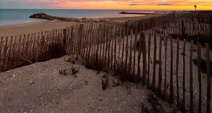 Maison Front de Mer Aresquiers | Direct beach access | 4 bedrooms