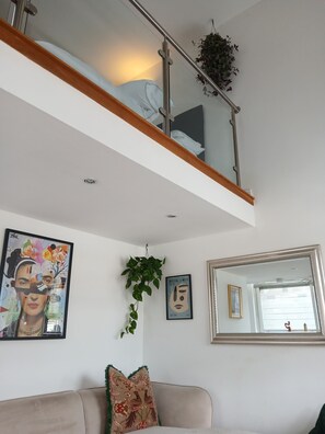 Interior - Arty loft in central cardiff (Cardiff)