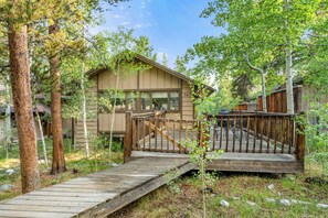Terrace/patio - Steps to Free Bus Stop; Easy Access to Town & Mtn (Breckenridge)