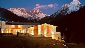 المنشأة من الخارج