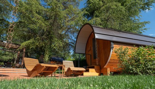 Rifugio diVino Dormire in una botte - Wine Barrel stay near Rome