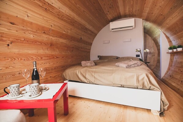 Minibar, wifi gratis y ropa de cama 