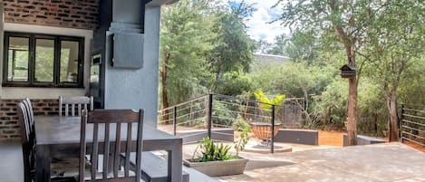 Outdoor dining