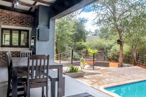 3-bedroom house in enchanting Marloth Park with WiFi, AC and private pool
