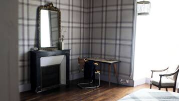 7 bedrooms, iron/ironing board, WiFi, bed sheets