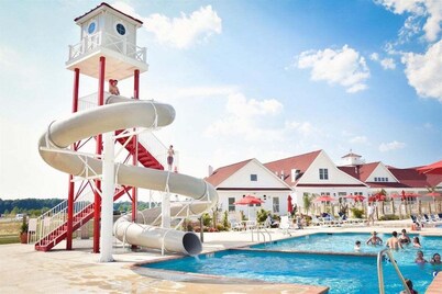 Coastal Club Villa: Resort Amenities 3 BR, 2.5 BA