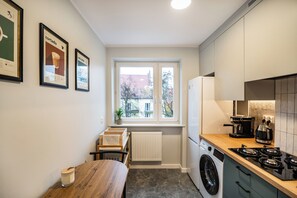 Apartment, Balkon, Stadtblick | Eigene Küche | Herdplatte