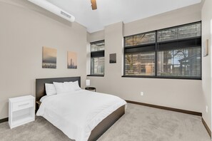 1 soverom, strykejern/-brett, wi-fi og sengetøy