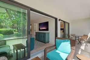 Interior - Exquisite Luxury First Floor Condo - Easy Walk to Amenities! (Naples)