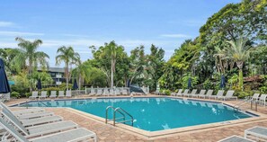 A heated pool - C-122 - Luxury Condo - Easy Walk to Amenities! (Naples)