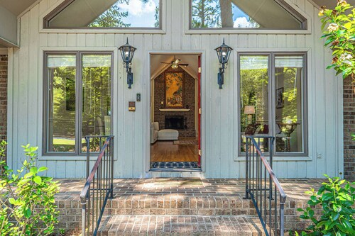 Cardinal’s Nest | Steps from PH #2 & Village