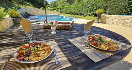 House with pool in the Chevreuse valley