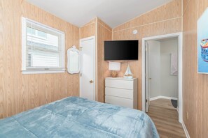 4 Schlafzimmer, Schreibtisch, Bügeleisen/Bügelbrett, WLAN