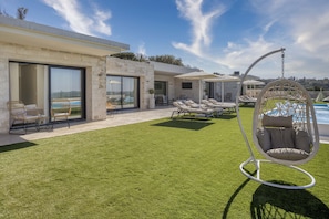 House | 4 bedrooms, soundproofing - Elira Luxury Villa - With Private Pool (Mylopotamos)