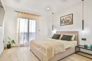 4 chambres, fer et planche à repasser, Wi-Fi, draps fournis