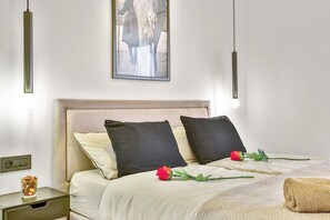 4 chambres, fer et planche à repasser, Wi-Fi, draps fournis