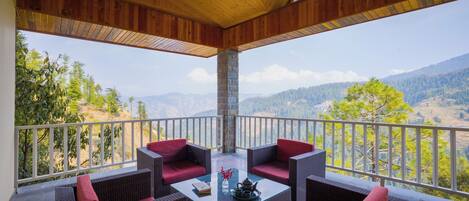 Deluxe-herbergi - svalir - fjallasýn | Svalir