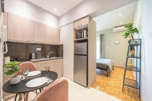 1 chambre, fer et planche à repasser, Wi-Fi, draps fournis