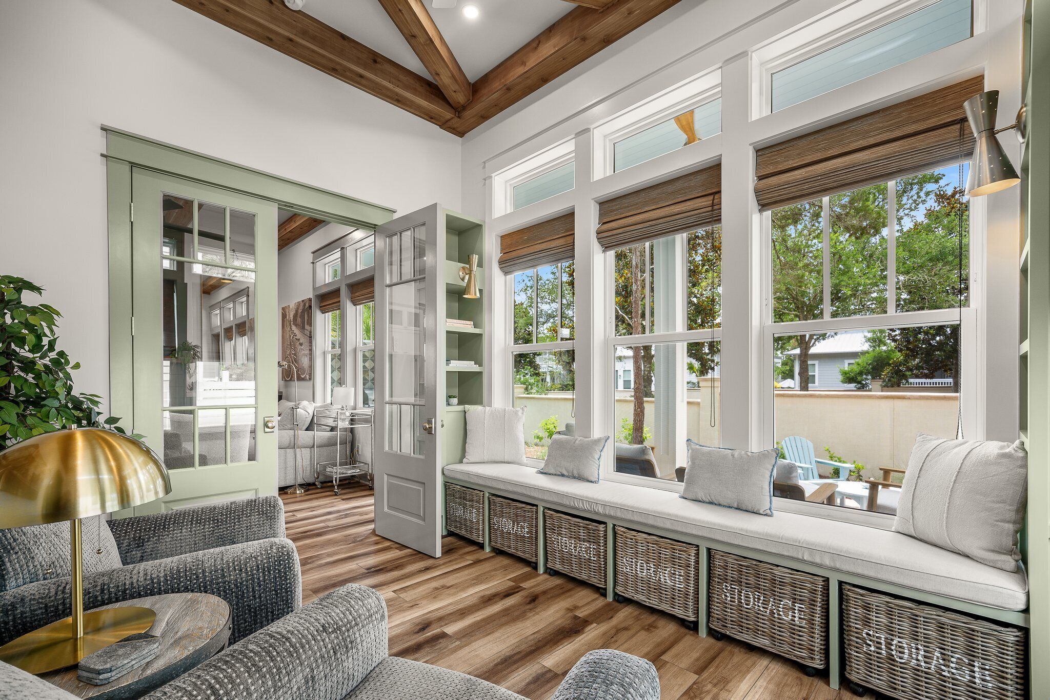 Smart TV, fireplace, offices