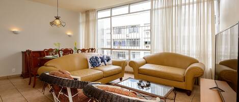 Deluxe Apartment | Living area