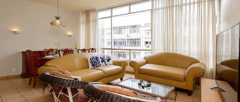 Deluxe Apartment | Living area