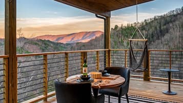 Cabin, 1 Bedroom | Outdoor dining