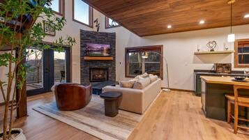 Cabin, 1 Bedroom | Living area | Smart TV