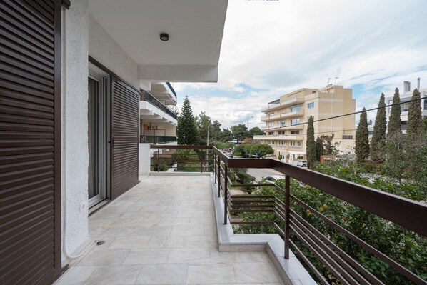 2 bedrooms - LIV - Seaside Getaway in Glyfada (Glyfada)