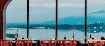 Mount Emei Zhizhu Resort Hotel