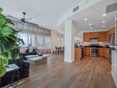 2/2 PentHouse Downtown Orlando
