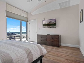 2 bedrooms, desk, iron/ironing board, travel crib