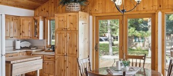 Charming 2-bedroom cabin with 1-bedroom bunk house on the WFC in Crosslake!