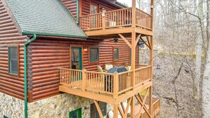 Terrace/patio - High Country Haven - Near Boone & Blowing Rock (Zionville)