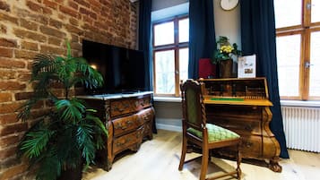 Luxury Royal Apartment | Area keluarga