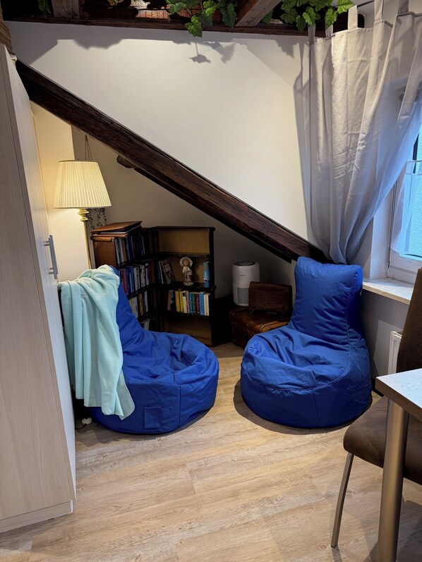 المنشأة من الداخل