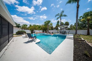 Piscine extérieure
