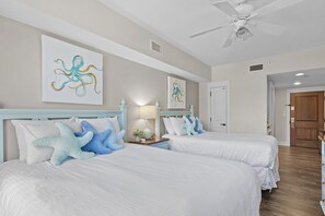 Planxa i posts de planxar, wifi gratuïta i roba de llit 