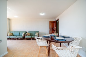 Deluxe Apartment | Living area