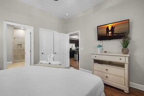 4 bedrooms, iron/ironing board, free WiFi, bed sheets