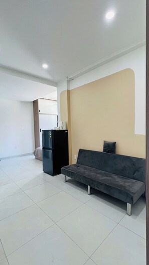 Deluxe Room | Free WiFi, bed sheets - Khai Linh Homestay (Ho Chi Minh City)