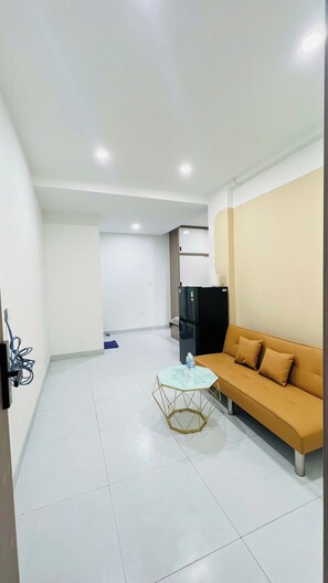Deluxe Room | Free WiFi, bed sheets - Khai Linh Homestay (Ho Chi Minh City)
