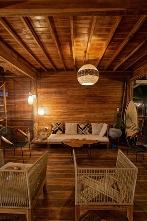 บริเวณนั่งเล่น