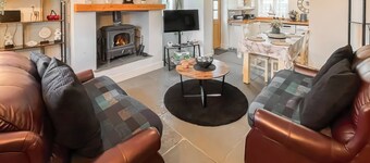 2 bedroom accommodation in Maltby Le Marsh, near Mablethorpe