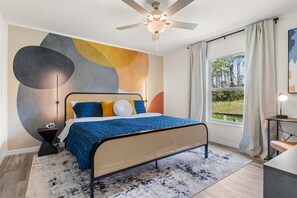 6 bedrooms, desk, iron/ironing board, travel crib