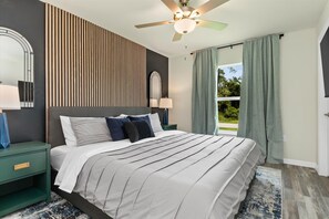 6 habitaciones, escritorio y tabla de planchar con plancha 