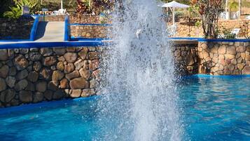 3 outdoor pools, pool umbrellas, pool loungers