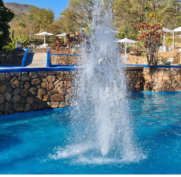 3 outdoor pools, pool umbrellas, sun loungers
