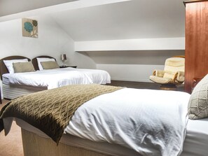 2 bedrooms, free WiFi, bed sheets